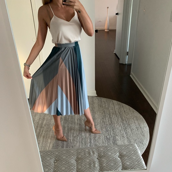Reserved Dresses & Skirts - Skirt